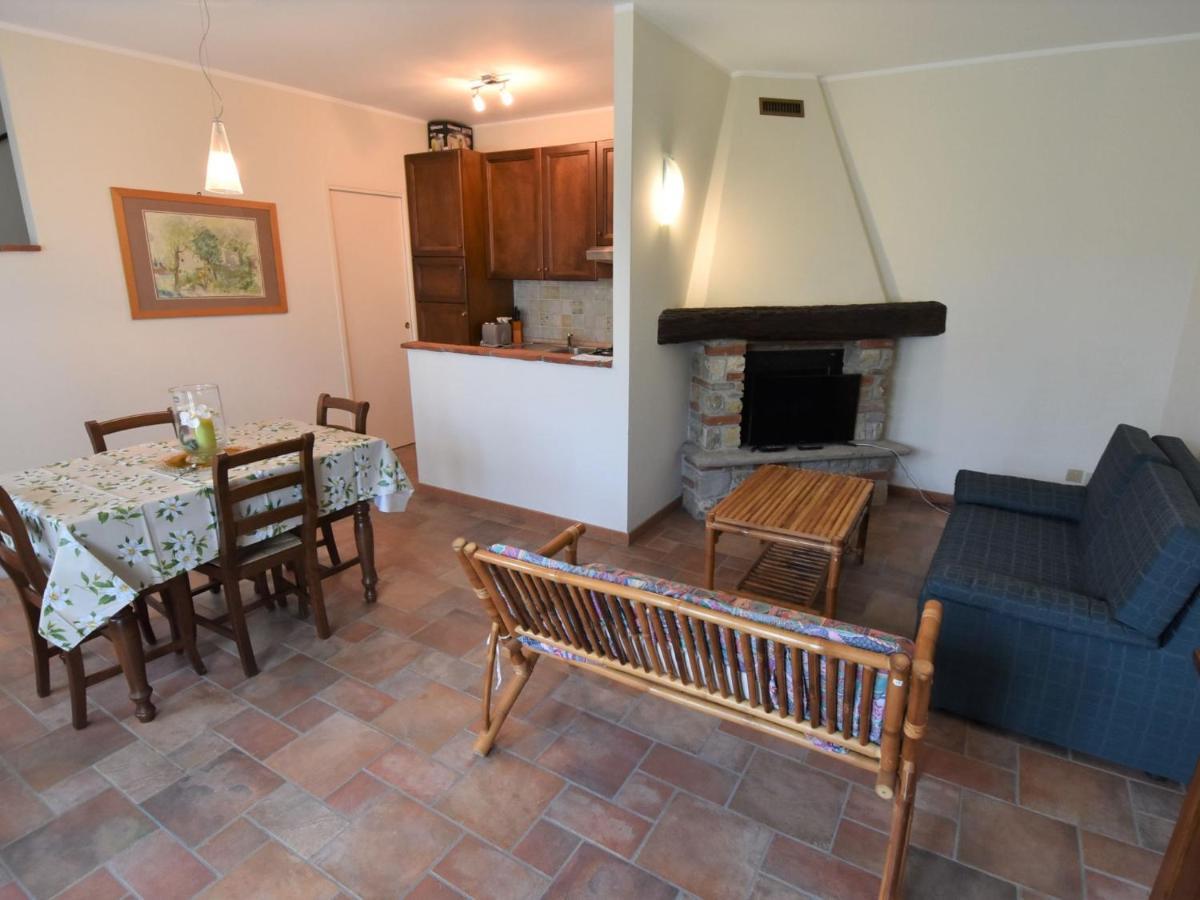 Apartment La Corte Bricca - Trilo B By Interhome Castana  المظهر الخارجي الصورة